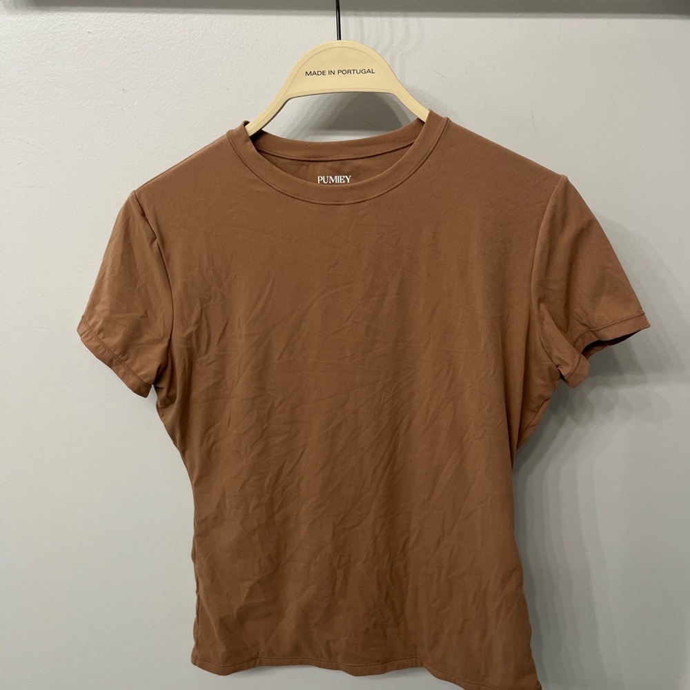 PUMIEY Women’s Tan Short Sleeve Crewneck